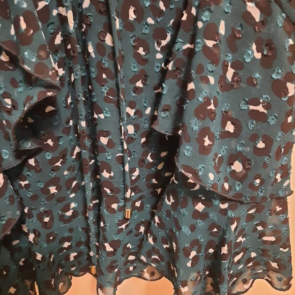 Tommy Hilfiger - Picture 5 of 9